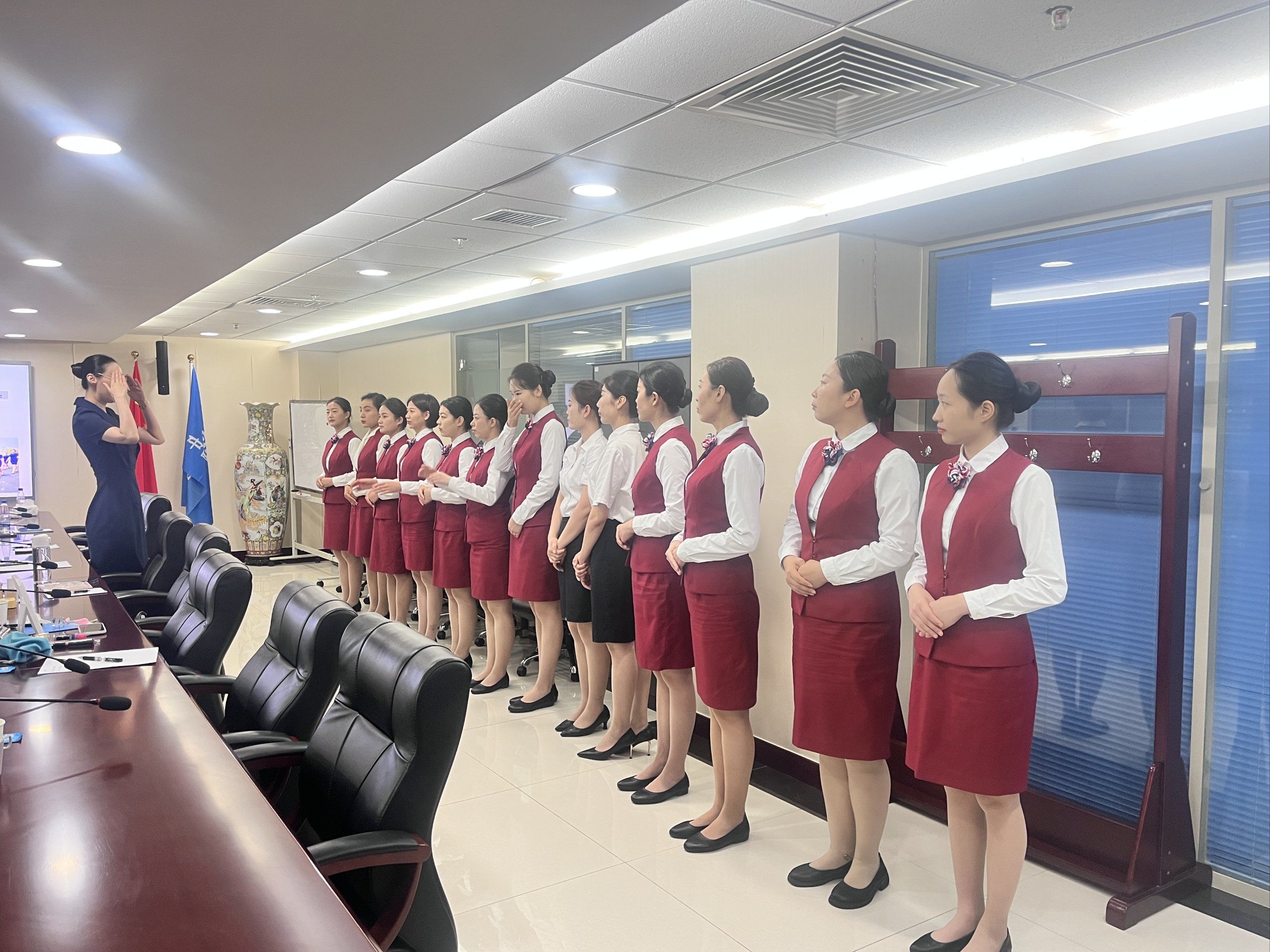 專業(yè)服務(wù)接待禮儀培訓(xùn) 打造卓越客戶體驗，提升品牌形象