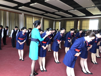 洛陽科技職業(yè)學院志愿者積極備戰(zhàn)中國洛陽第37屆牡丹文化節(jié)禮儀服務活動